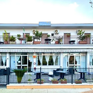 https://hotel-villa-lorena.riccione-hotels.org