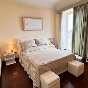 https://calabritto-suite.hotels-amalfi.com